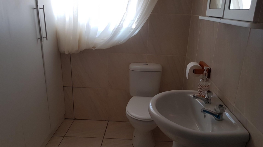 6 Bedroom Property for Sale in Cashan North West